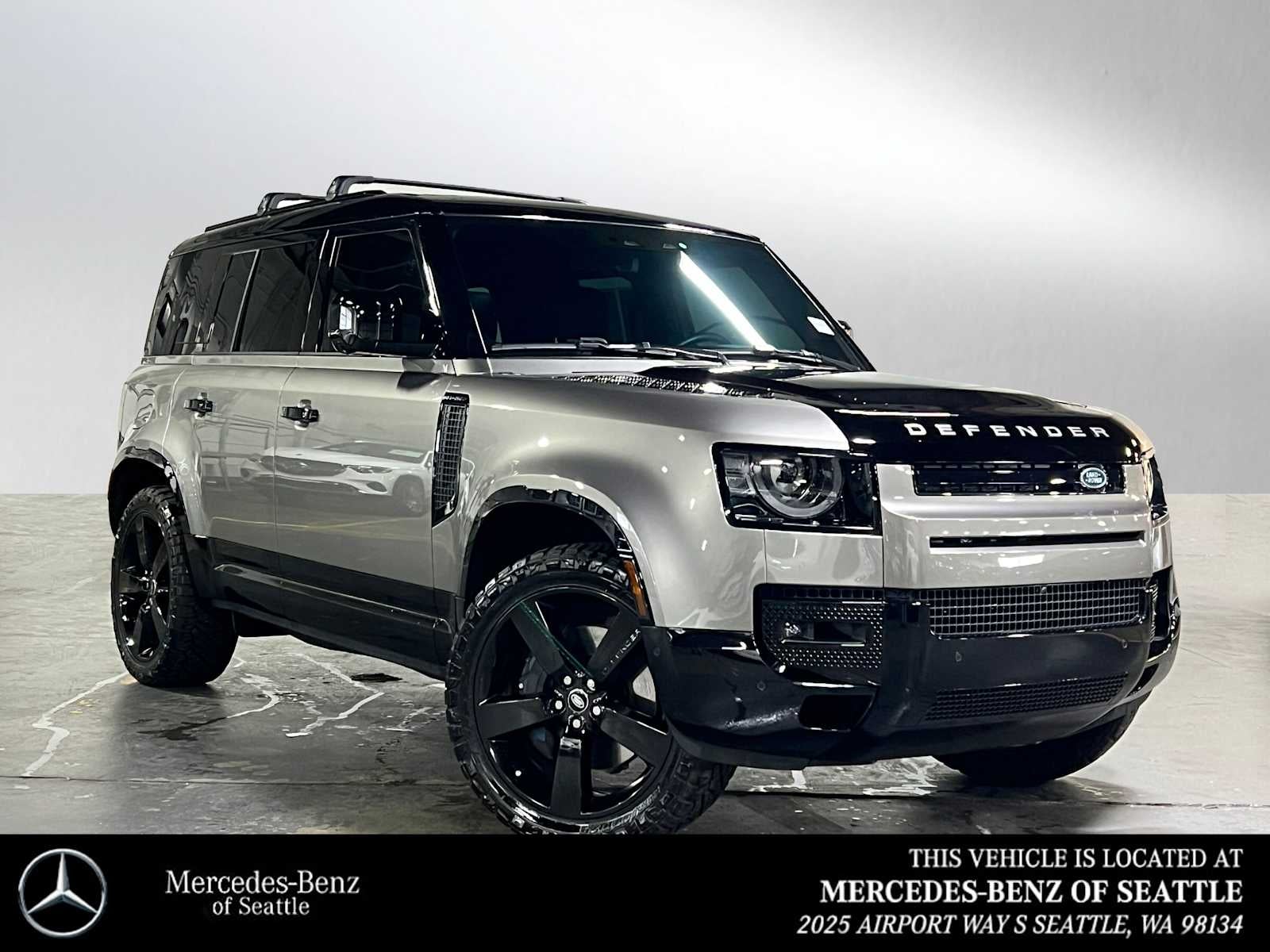 2025 Land Rover Defender X-Dynamic SE