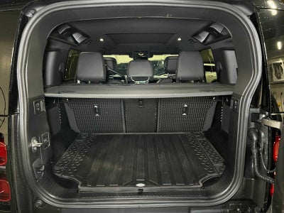 2025 Land Rover Defender X-Dynamic SE