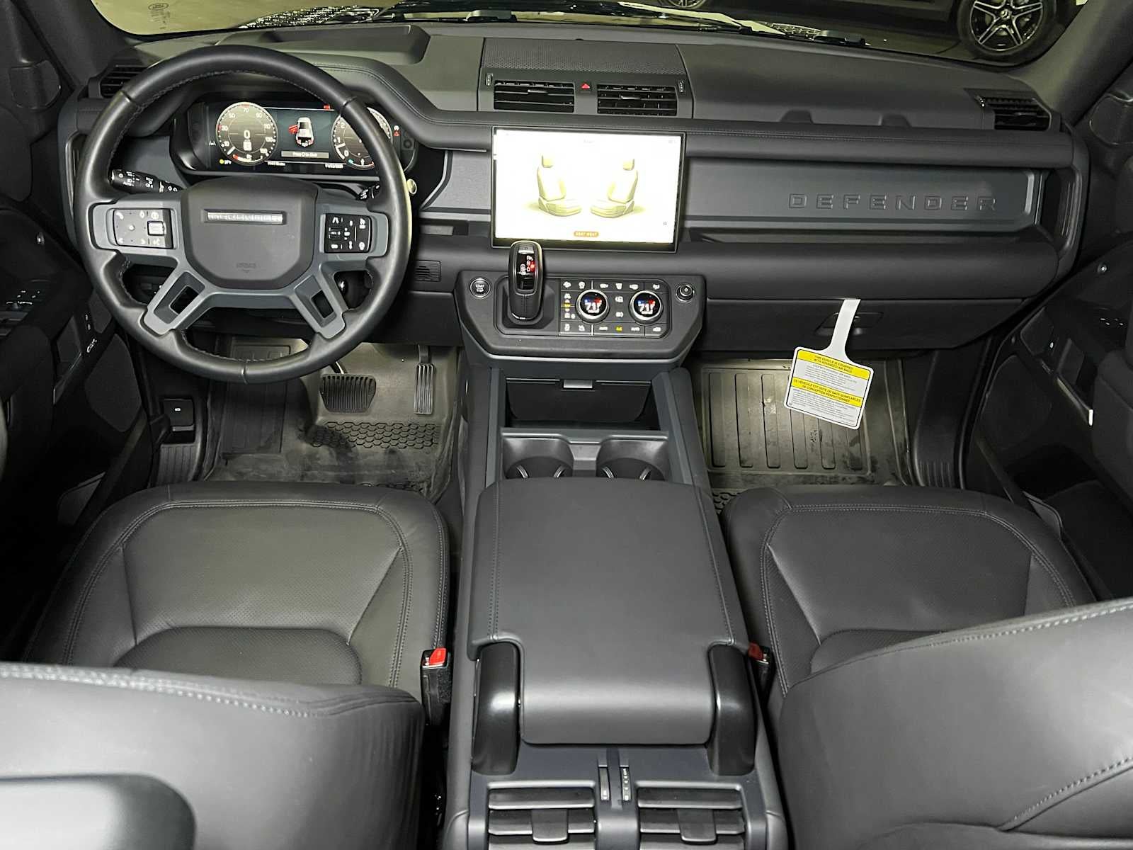 2025 Land Rover Defender X-Dynamic SE