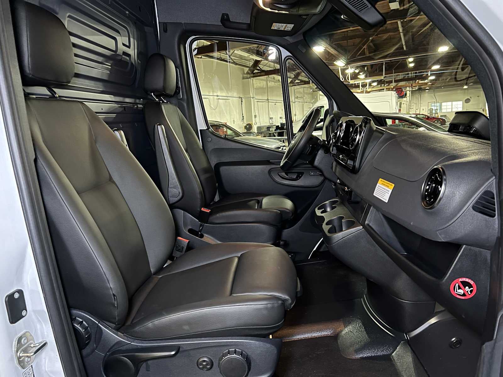 2025 Mercedes-Benz Sprinter 2500 Standard Roof I4 Diesel 144" RWD