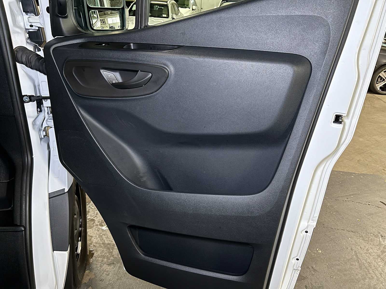 2025 Mercedes-Benz Sprinter 2500 Standard Roof I4 Diesel 144" RWD