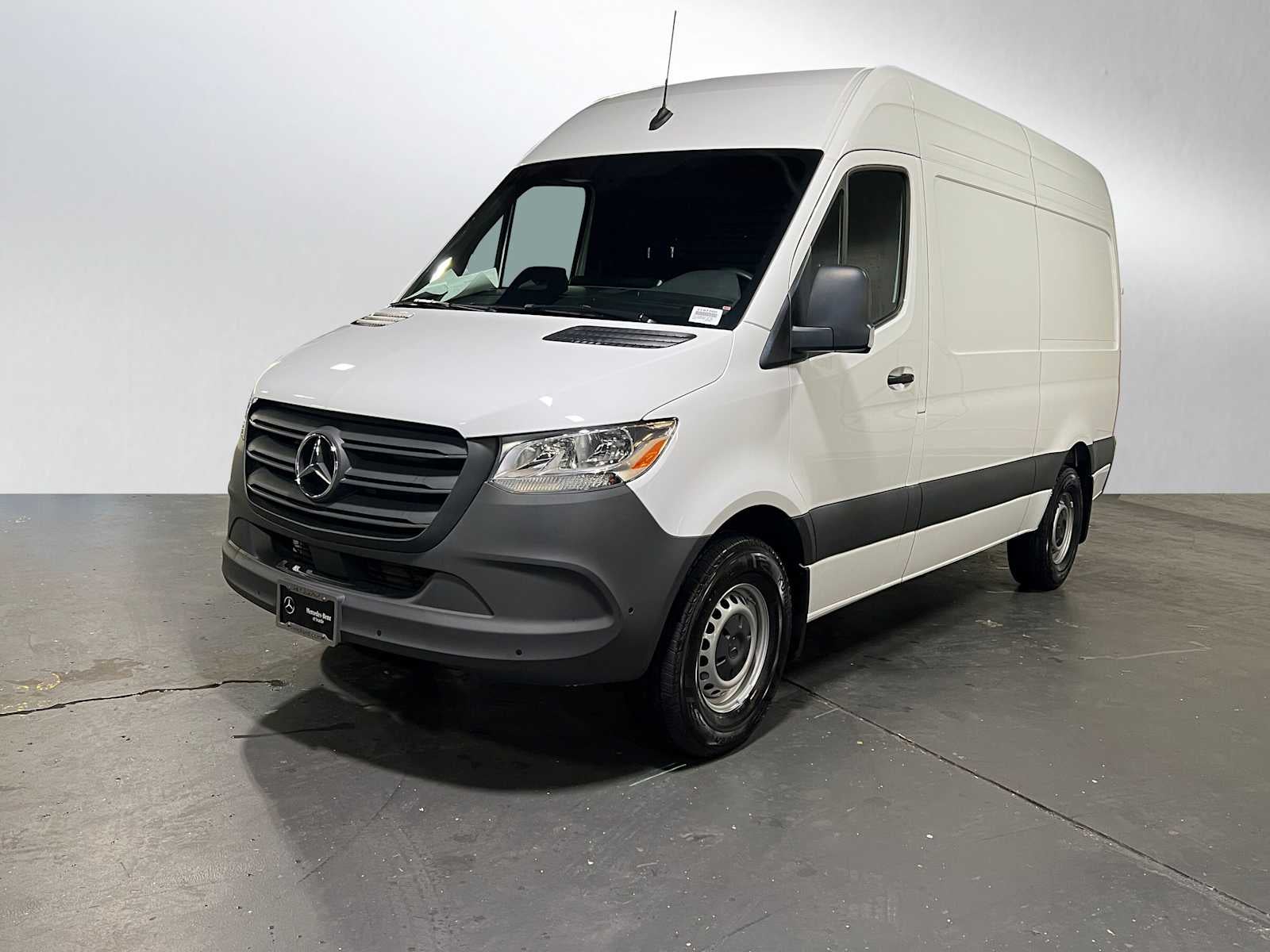 2025 Mercedes-Benz Sprinter 2500 Standard Roof I4 Diesel 144" RWD