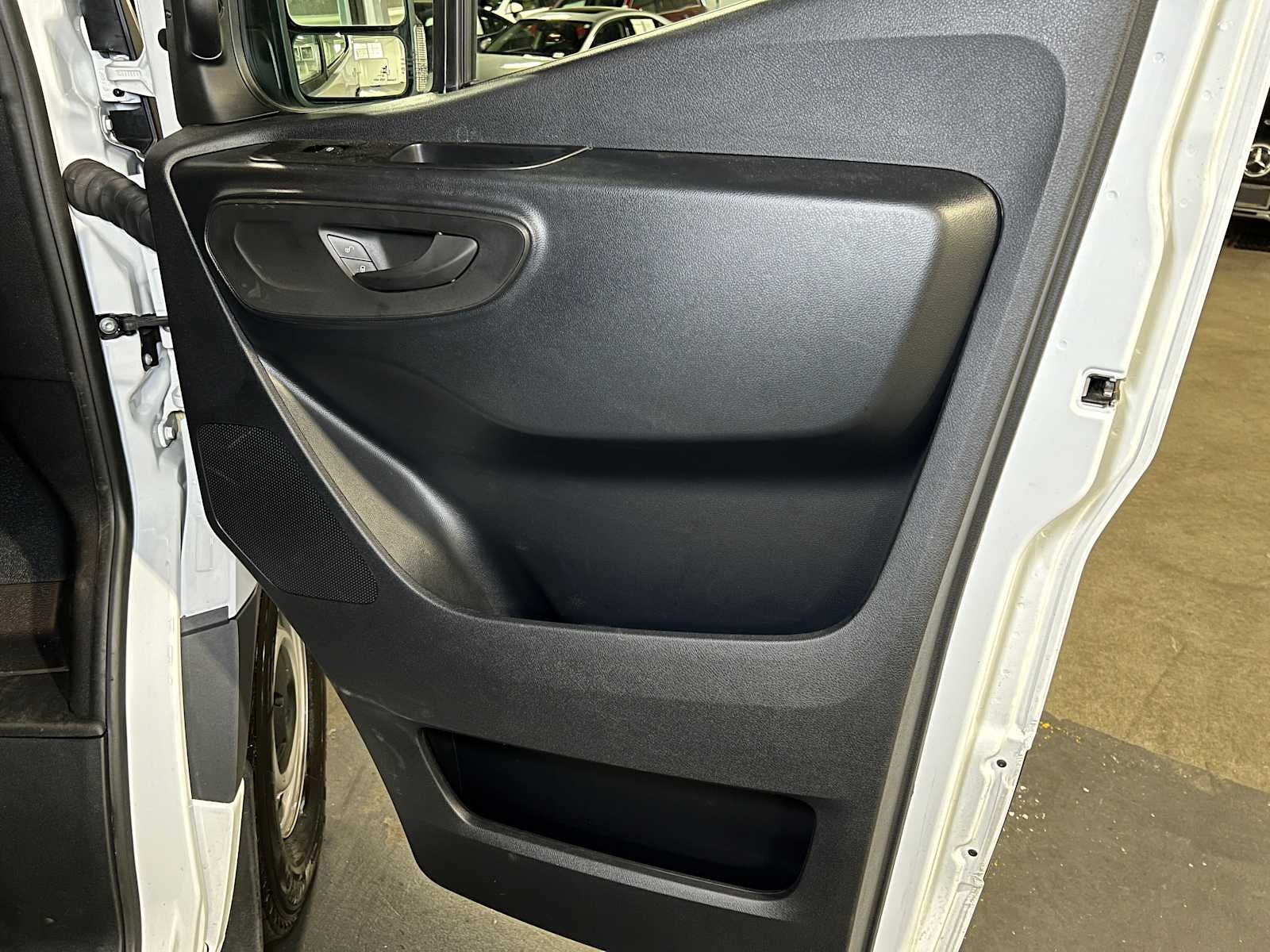 2025 Mercedes-Benz Sprinter 2500 Standard Roof I4 Diesel 144" RWD