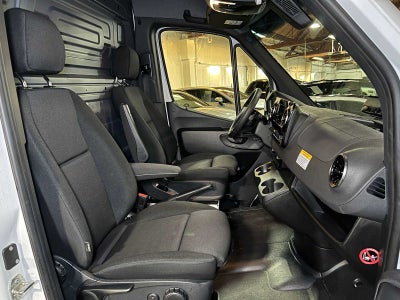 2025 Mercedes-Benz Sprinter 2500 Standard Roof I4 Diesel 144" RWD