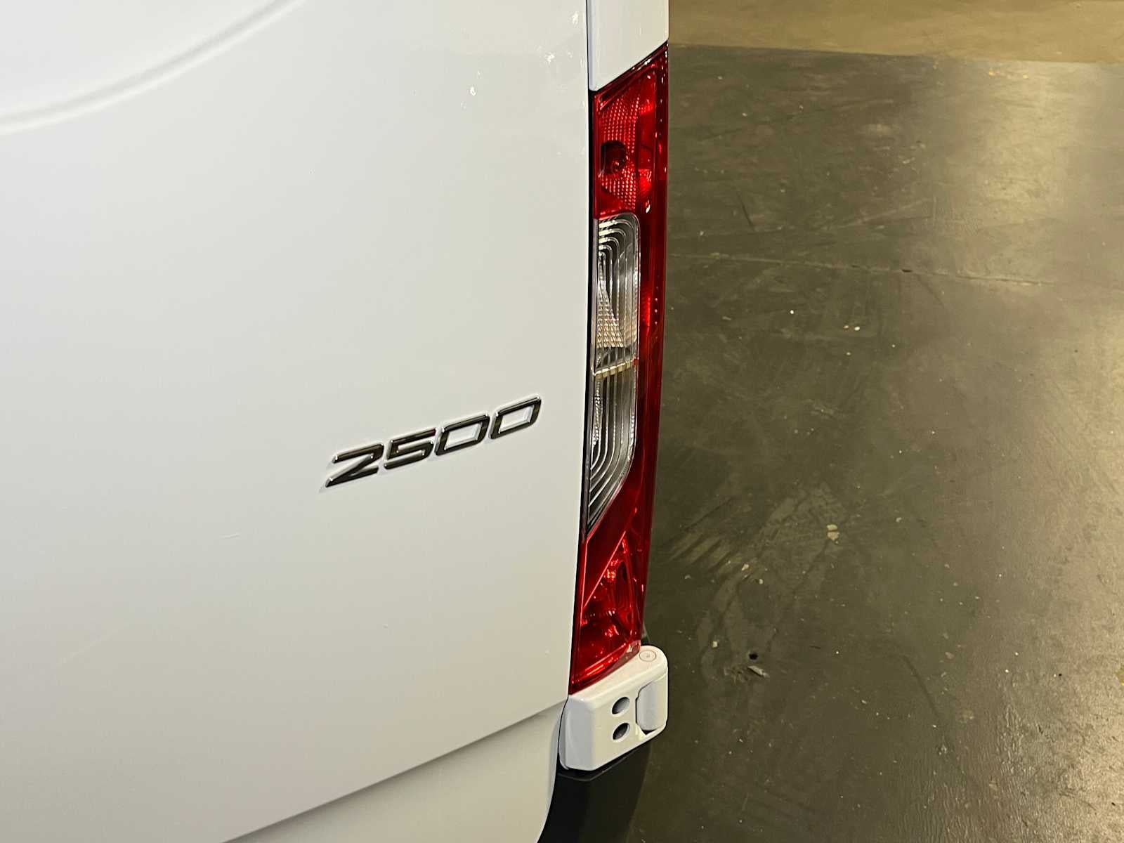 2025 Mercedes-Benz Sprinter 2500 Standard Roof I4 Diesel 144" RWD