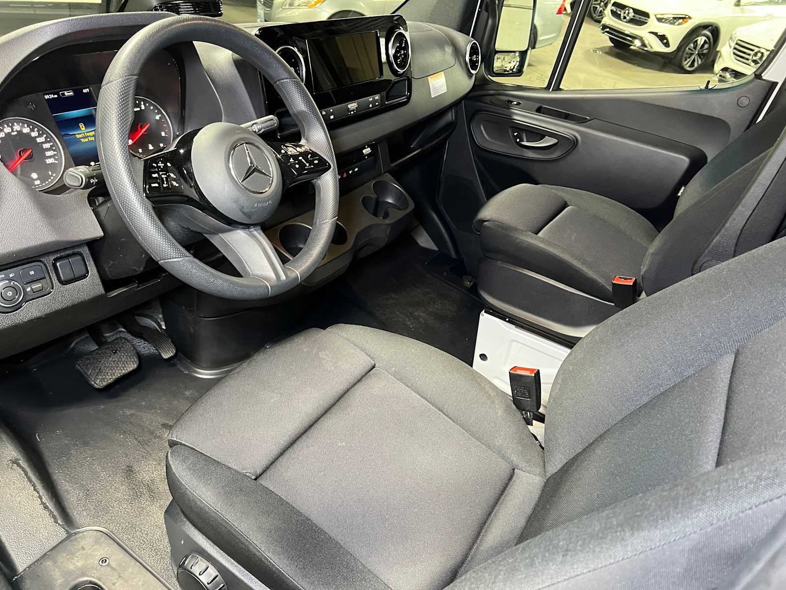 2025 Mercedes-Benz Sprinter 2500 Standard Roof I4 Diesel 144" RWD