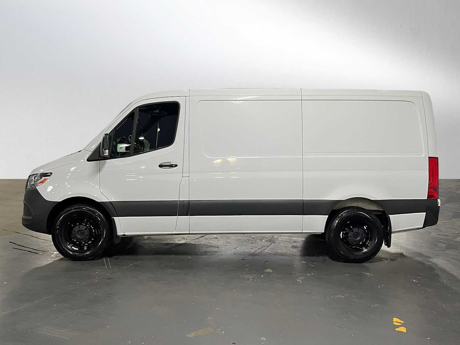 2025 Mercedes-Benz Sprinter 2500 Standard Roof I4 Diesel 144" RWD