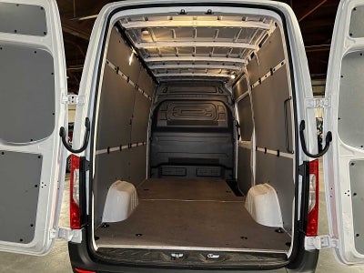 2025 Mercedes-Benz Sprinter 2500 Standard Roof I4 Diesel HO 144" RWD