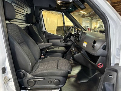 2025 Mercedes-Benz Sprinter 2500 Standard Roof I4 Diesel HO 144" RWD