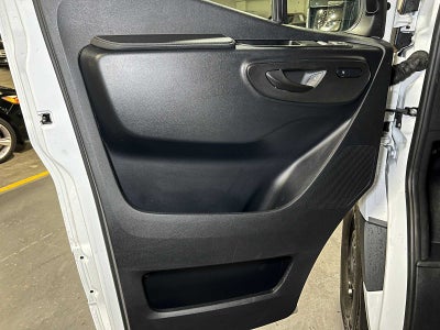 2025 Mercedes-Benz Sprinter 2500 Standard Roof I4 Diesel HO 144" RWD