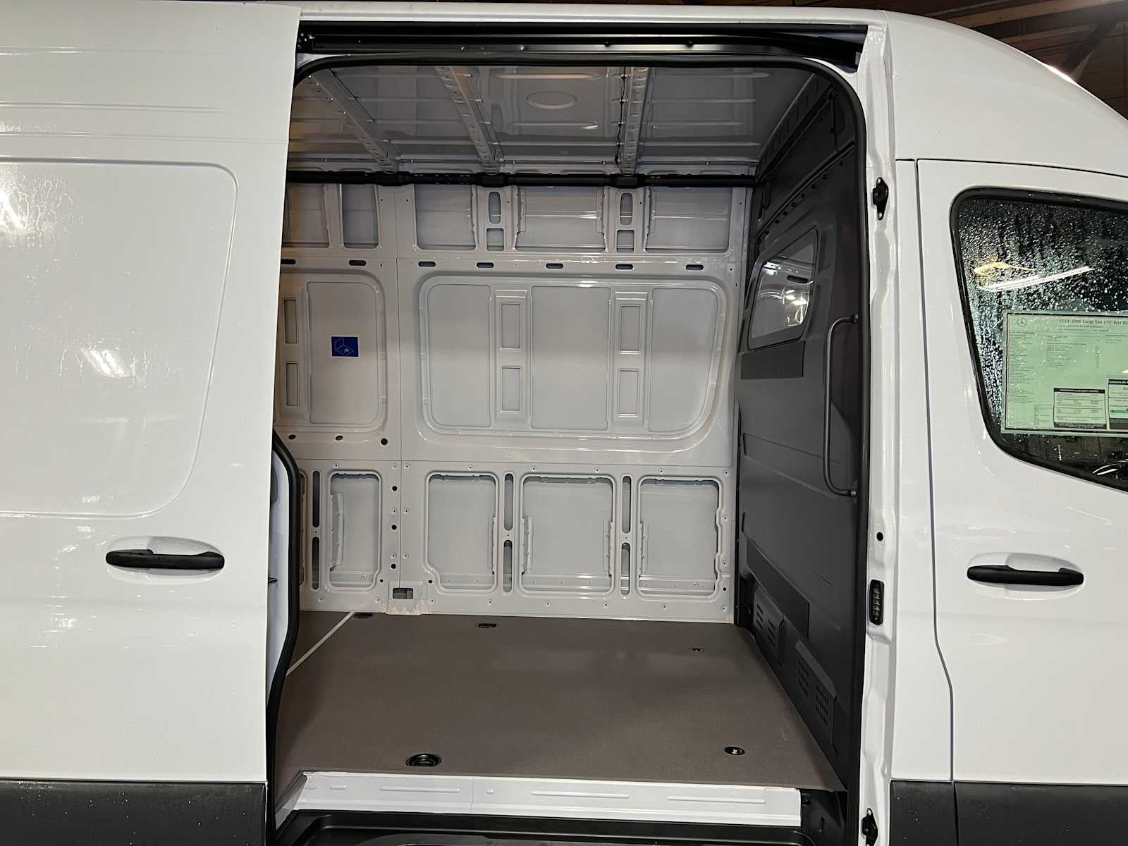 2024 Mercedes-Benz Sprinter 2500 High Roof I4 Diesel HO 170" RWD