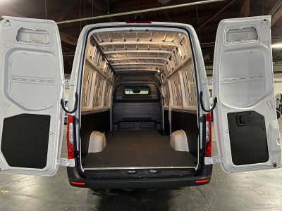 2024 Mercedes-Benz Sprinter 2500 High Roof I4 Diesel HO 170" RWD