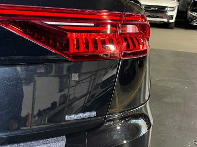 2022 Audi Q8 Premium Plus