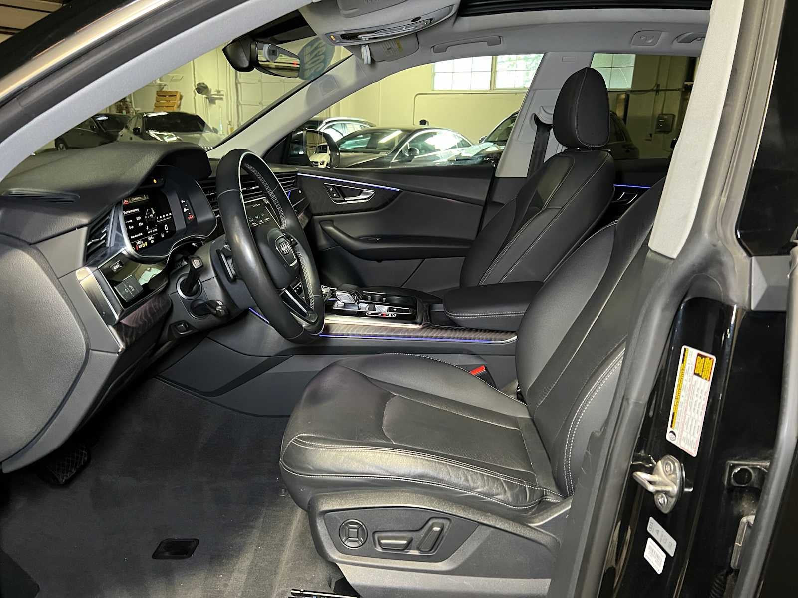 2022 Audi Q8 Premium Plus