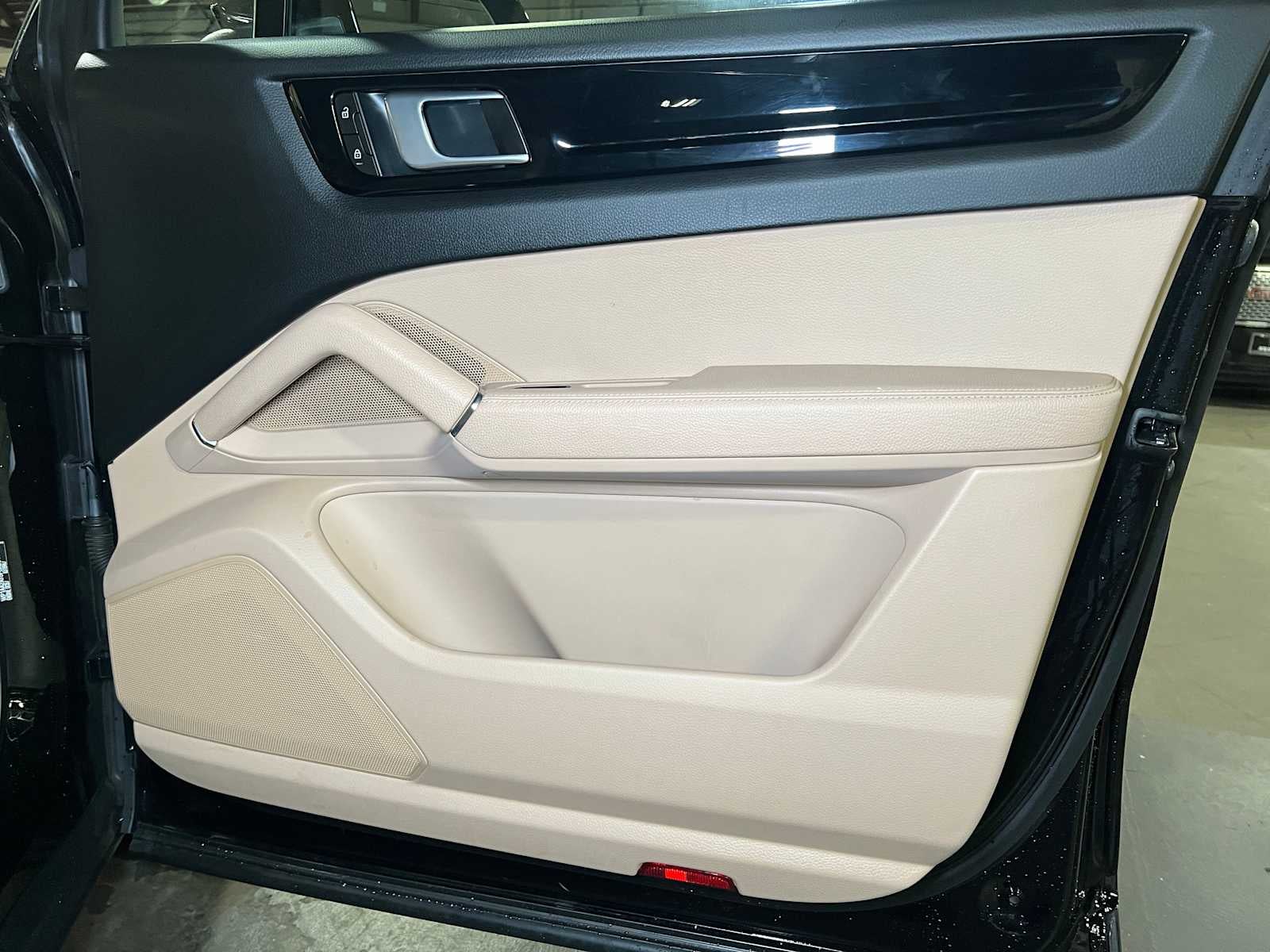 2023 Porsche Cayenne AWD