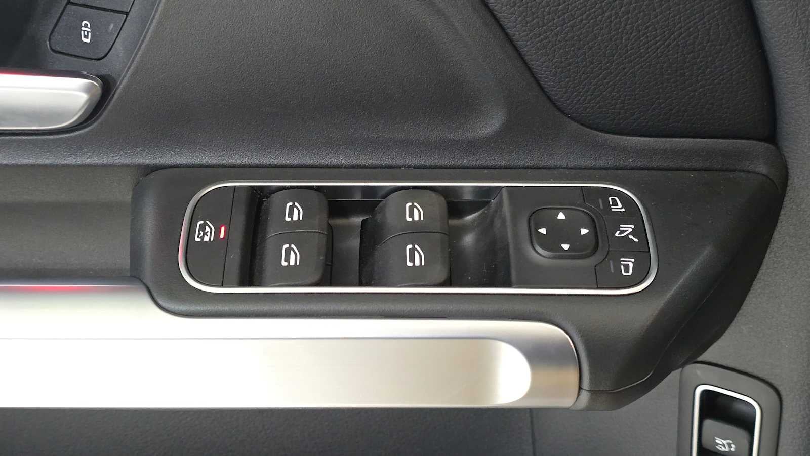 2024 Mercedes-Benz GLB GLB 250