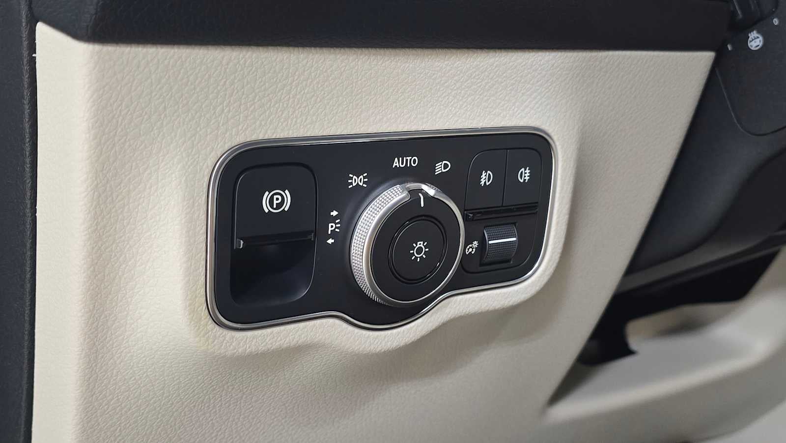 2025 Mercedes-Benz GLB GLB 250