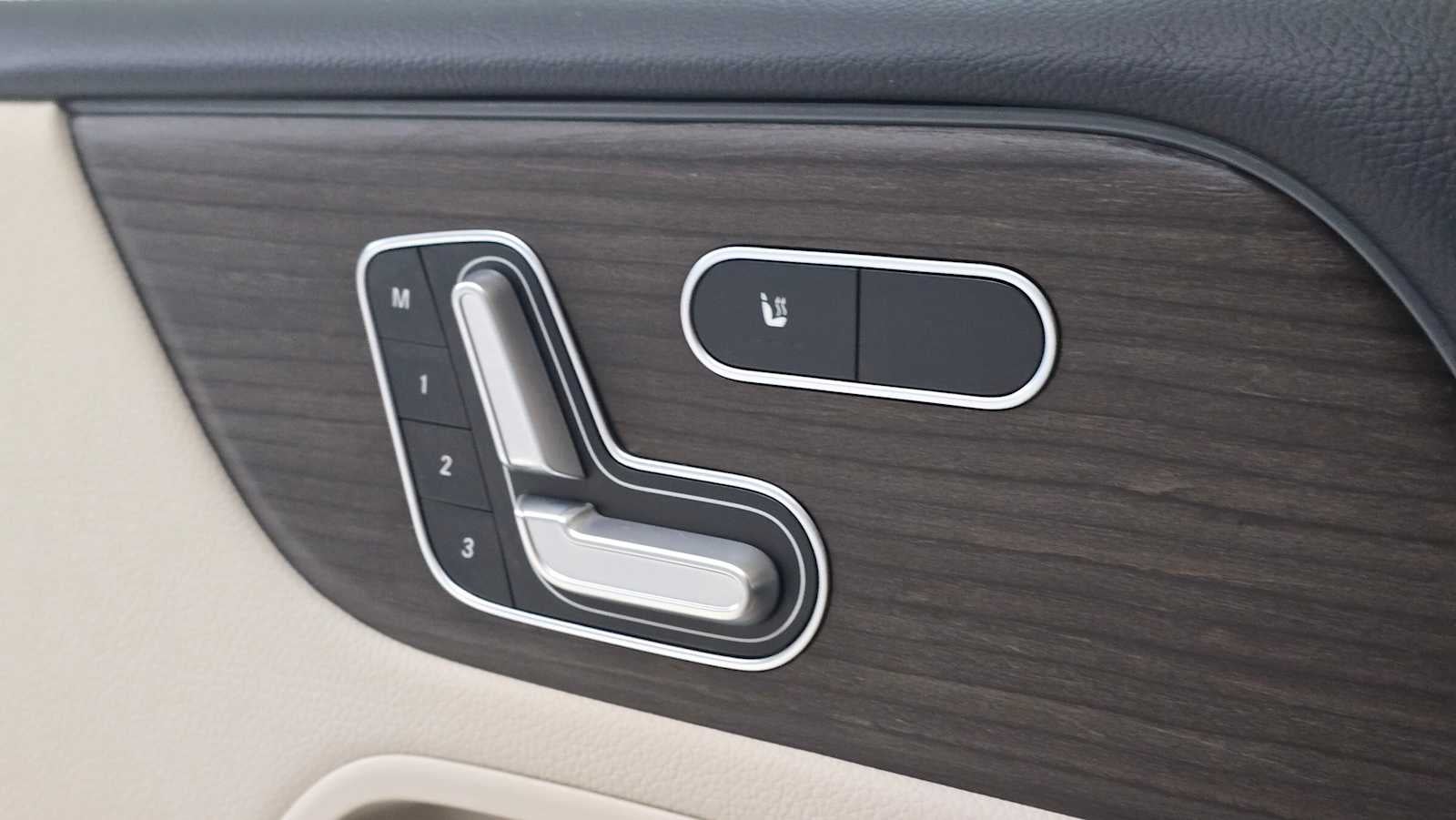 2025 Mercedes-Benz GLB GLB 250