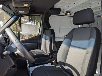 2025 Mercedes-Benz Sprinter 2500 Standard Roof I4 Diesel 144" RWD