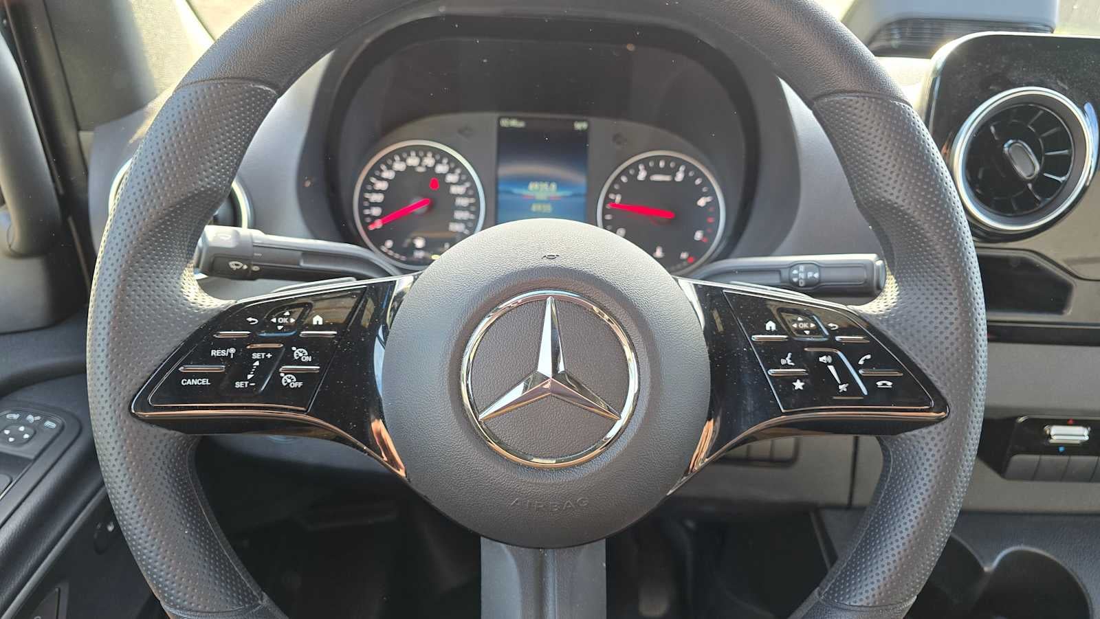 2025 Mercedes-Benz Sprinter 2500 Standard Roof I4 Diesel 144" RWD