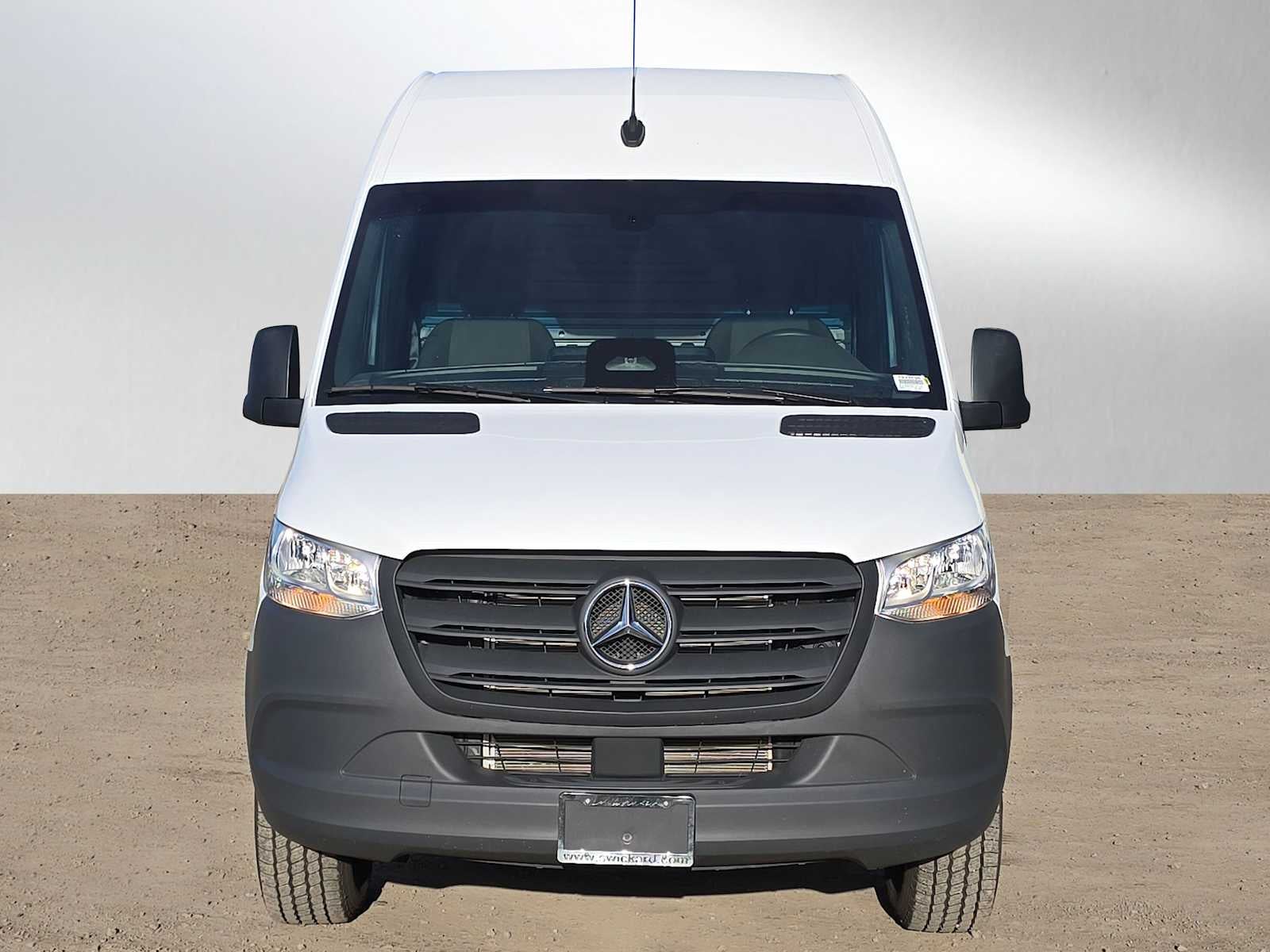 2025 Mercedes-Benz Sprinter 2500 Standard Roof I4 Diesel 144" RWD