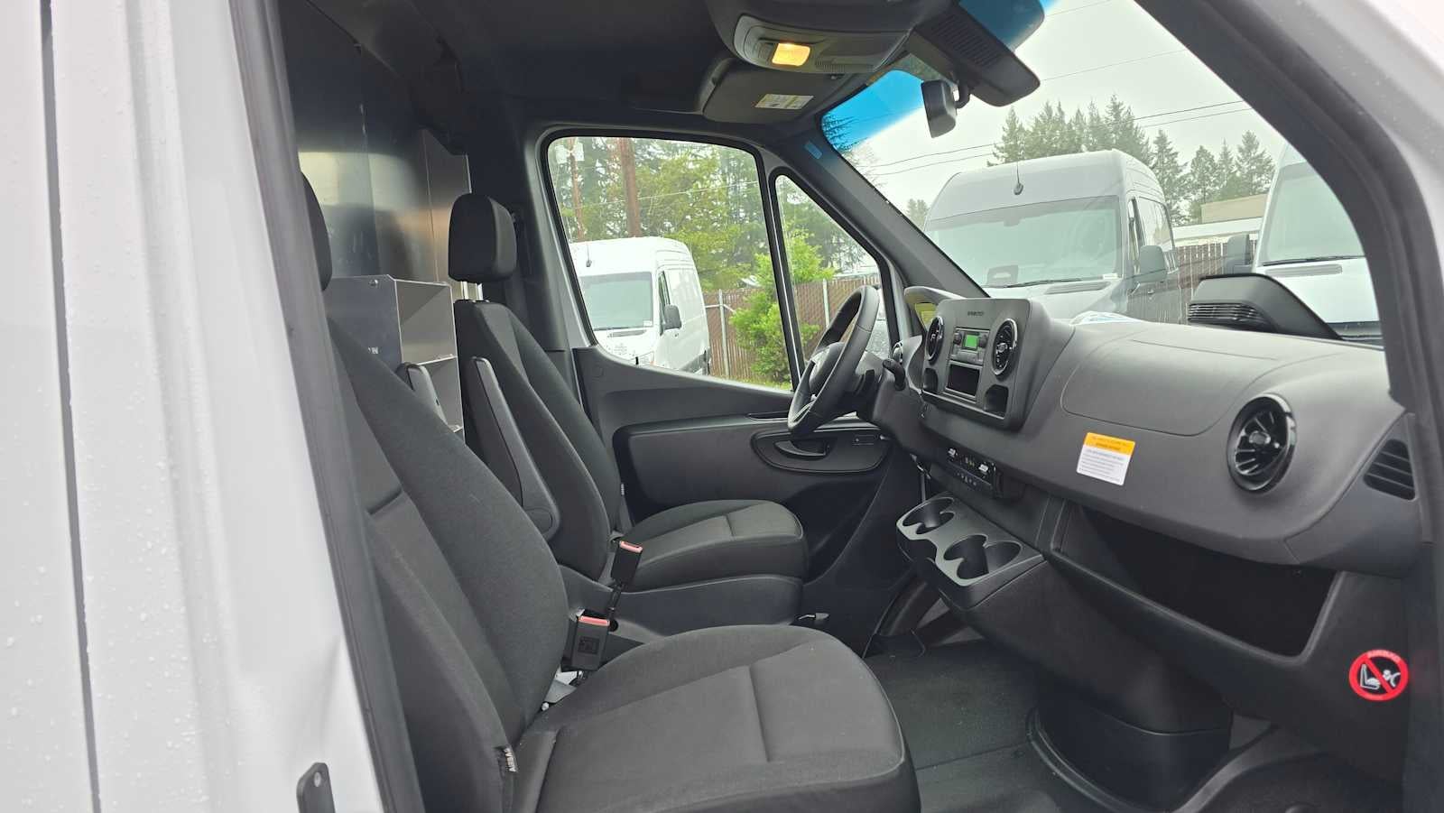 2025 Mercedes-Benz Sprinter 2500 Standard Roof I4 Diesel 144" RWD