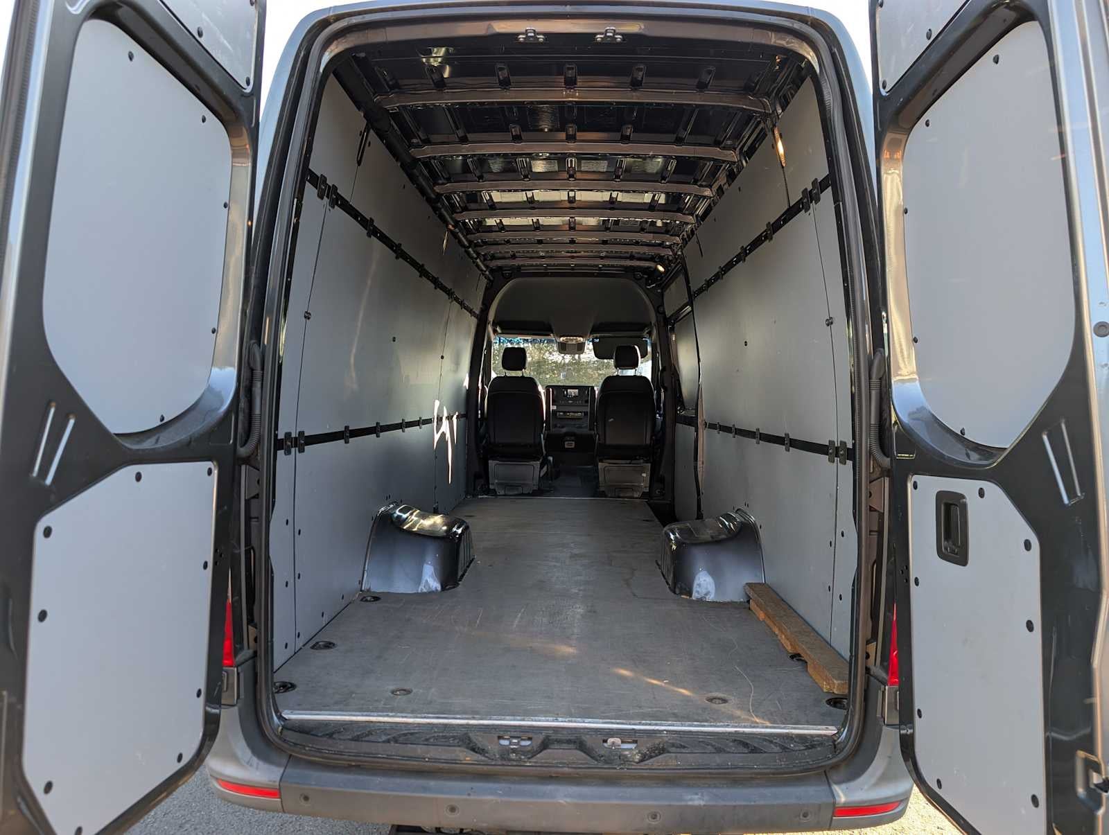 2022 Mercedes-Benz Sprinter 3500XD High Roof V6 170" Extended 4WD