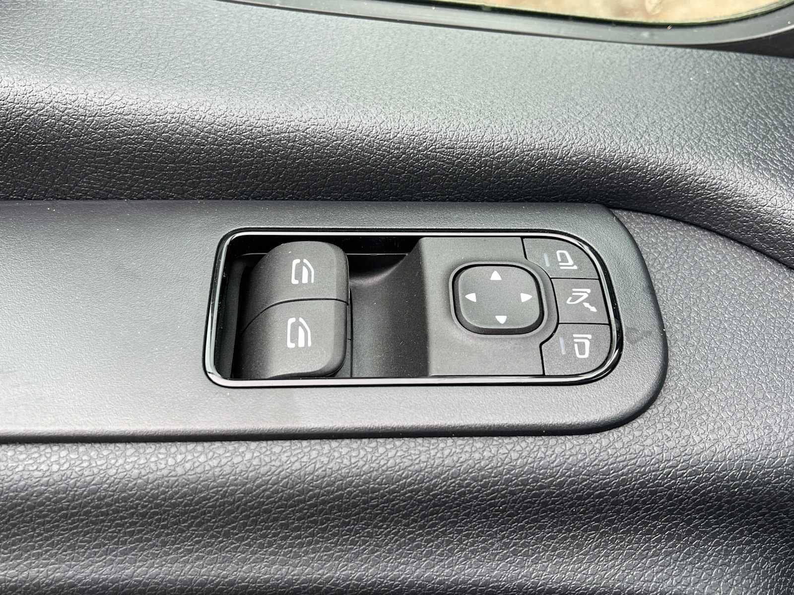 2024 Mercedes-Benz Sprinter 2500 Standard Roof I4 Diesel HO 144" RWD