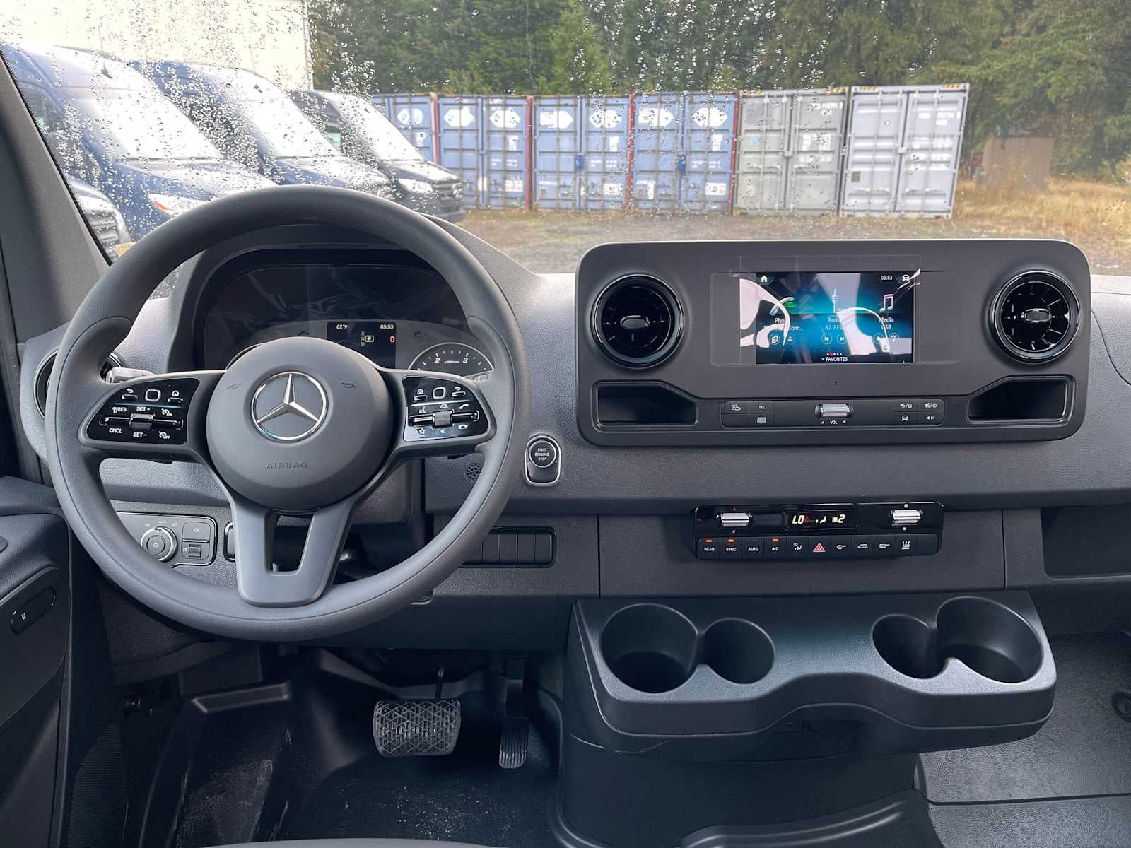 2024 Mercedes-Benz Sprinter 2500 Standard Roof I4 Diesel HO 144" RWD