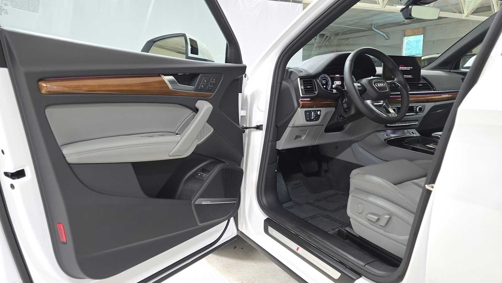 2024 Audi Q5 S line Prestige
