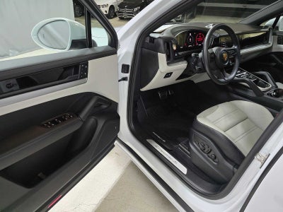2024 Porsche Cayenne S
