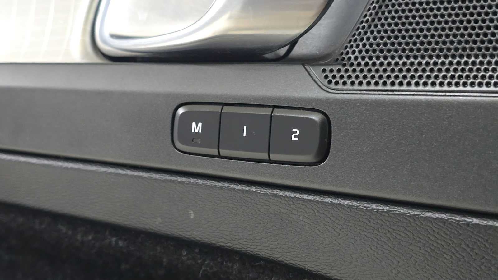 2020 Volvo XC40 Momentum