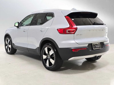 2020 Volvo XC40 Momentum
