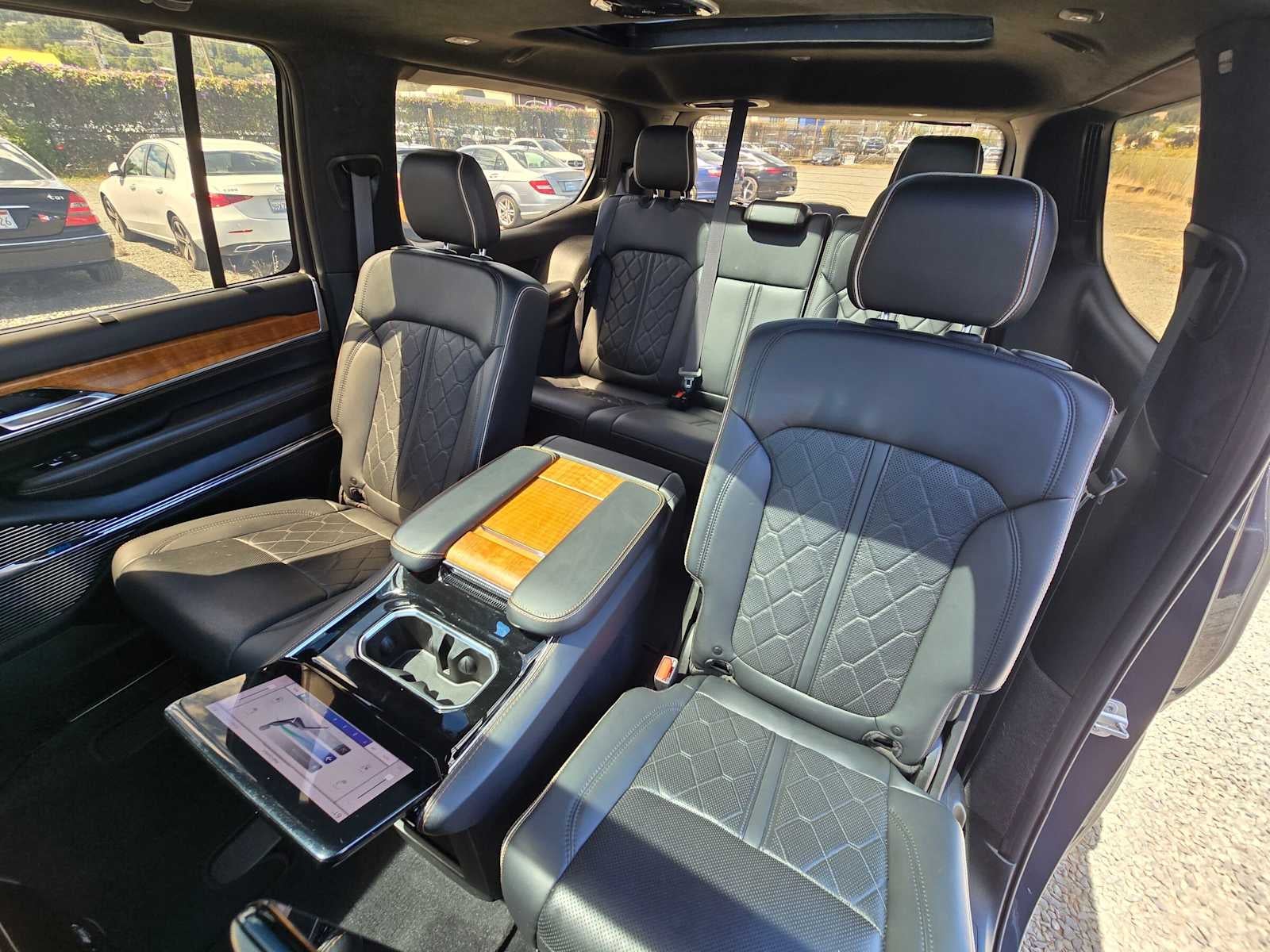 2022 Jeep Grand Wagoneer Series III