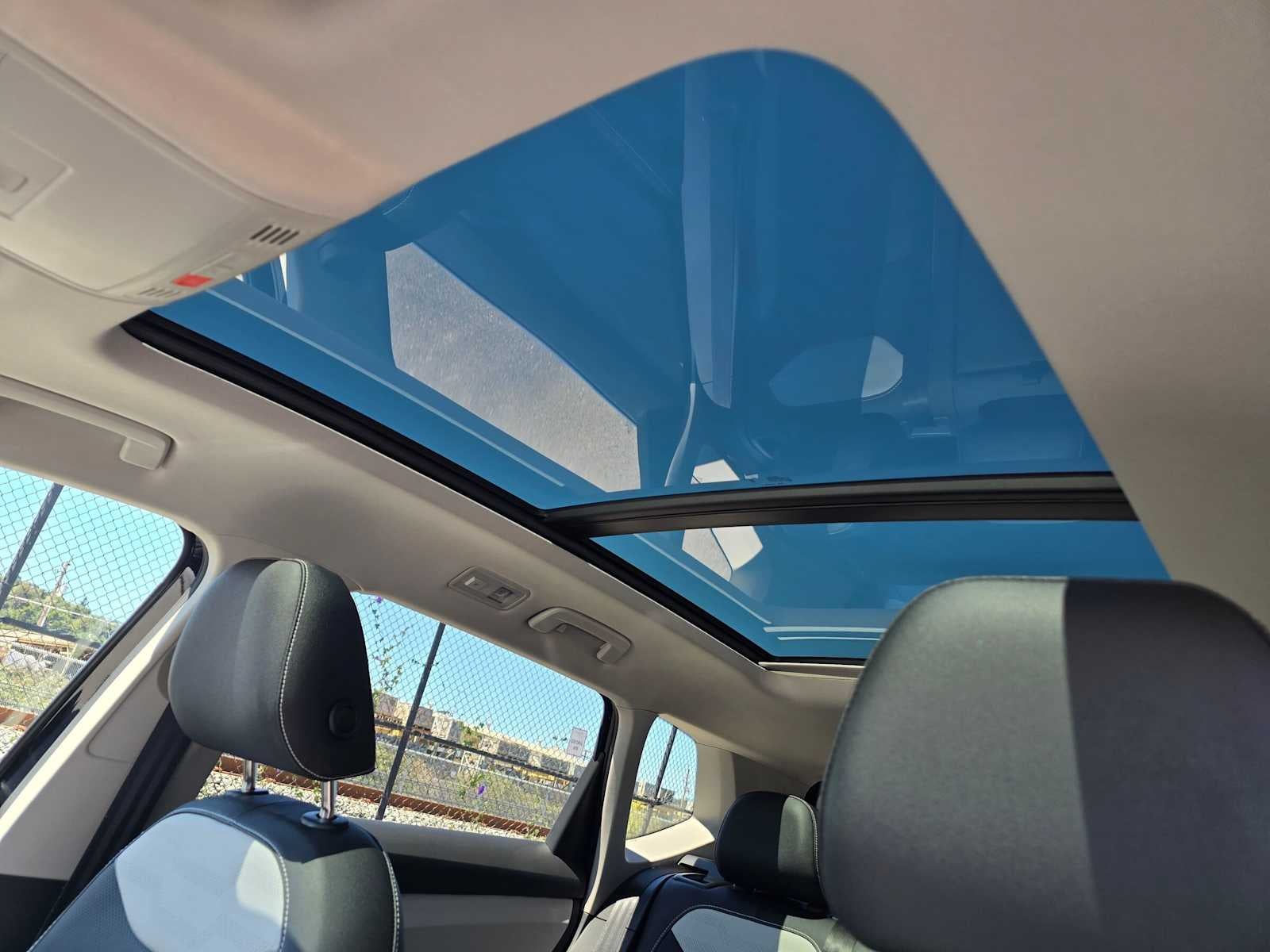 2025 Volkswagen Taos SEL