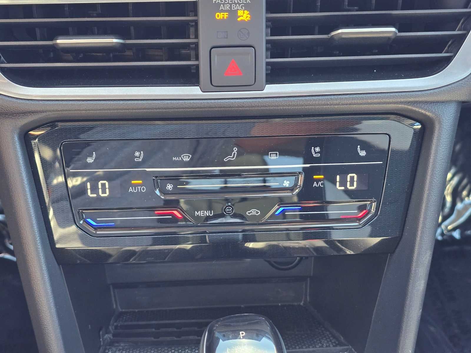 2025 Volkswagen Taos SEL