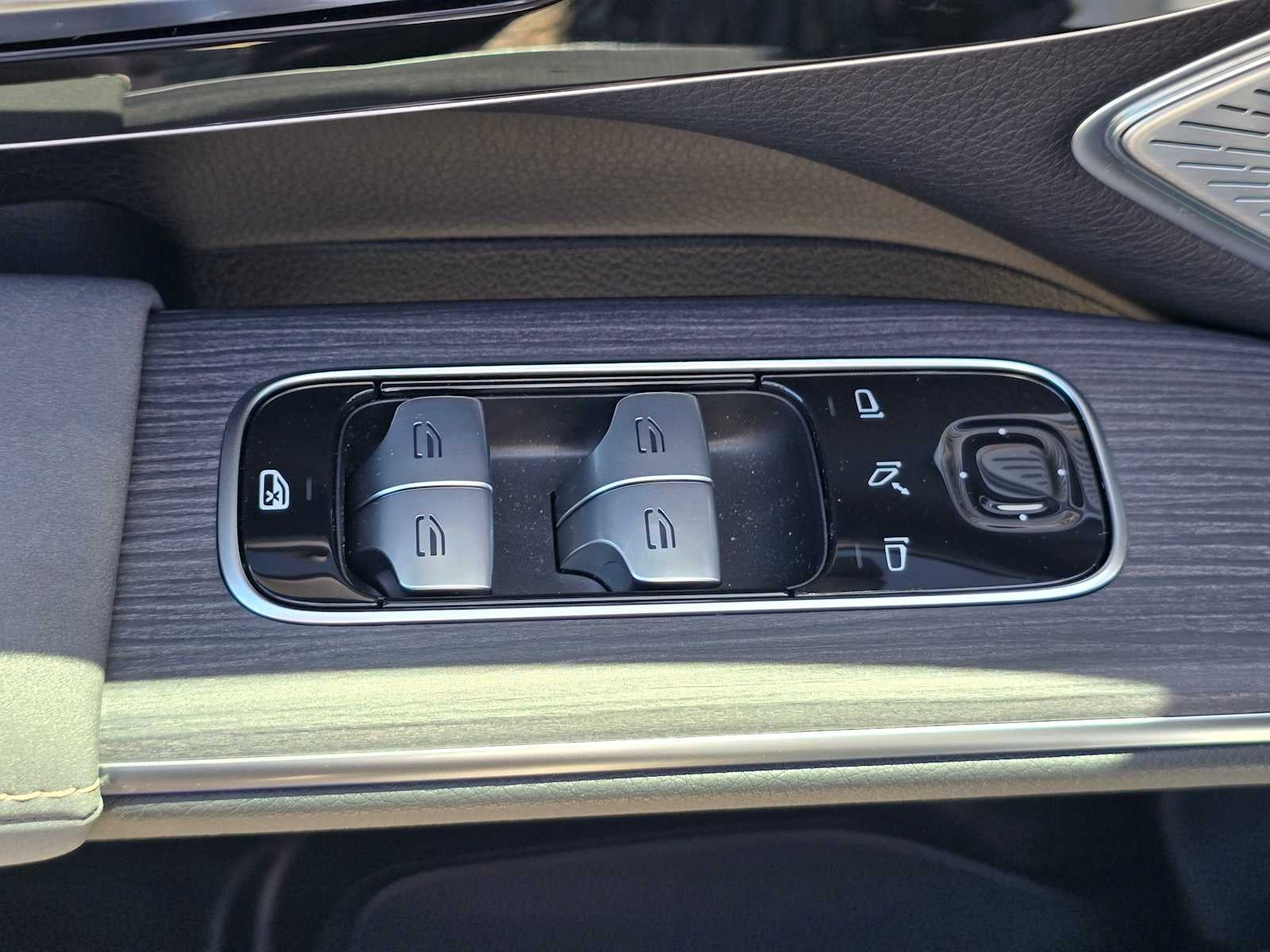 2026 Mercedes-Benz EQS 400 4MATIC® SUV