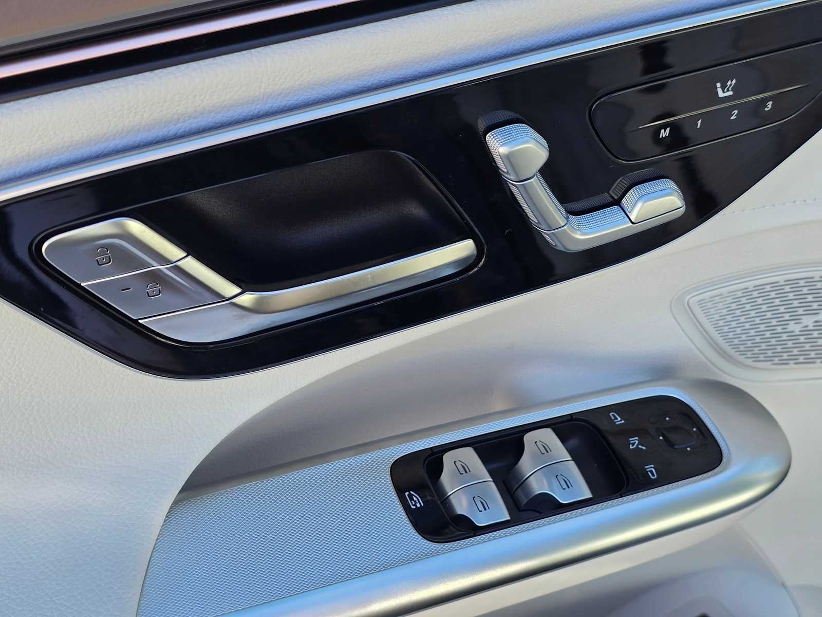 2027 Mercedes-Benz EQE 320+ SUV