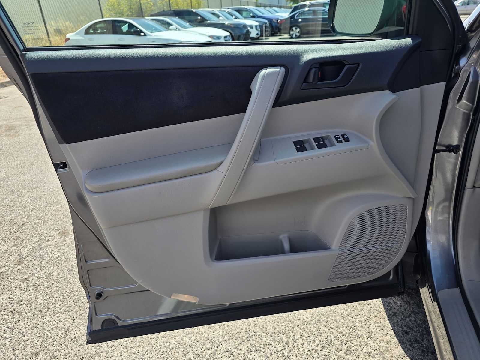2011 Toyota Highlander Base