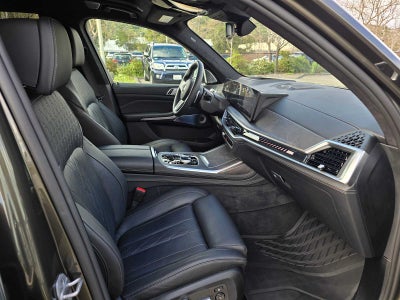 2025 BMW X7 M60i M60i