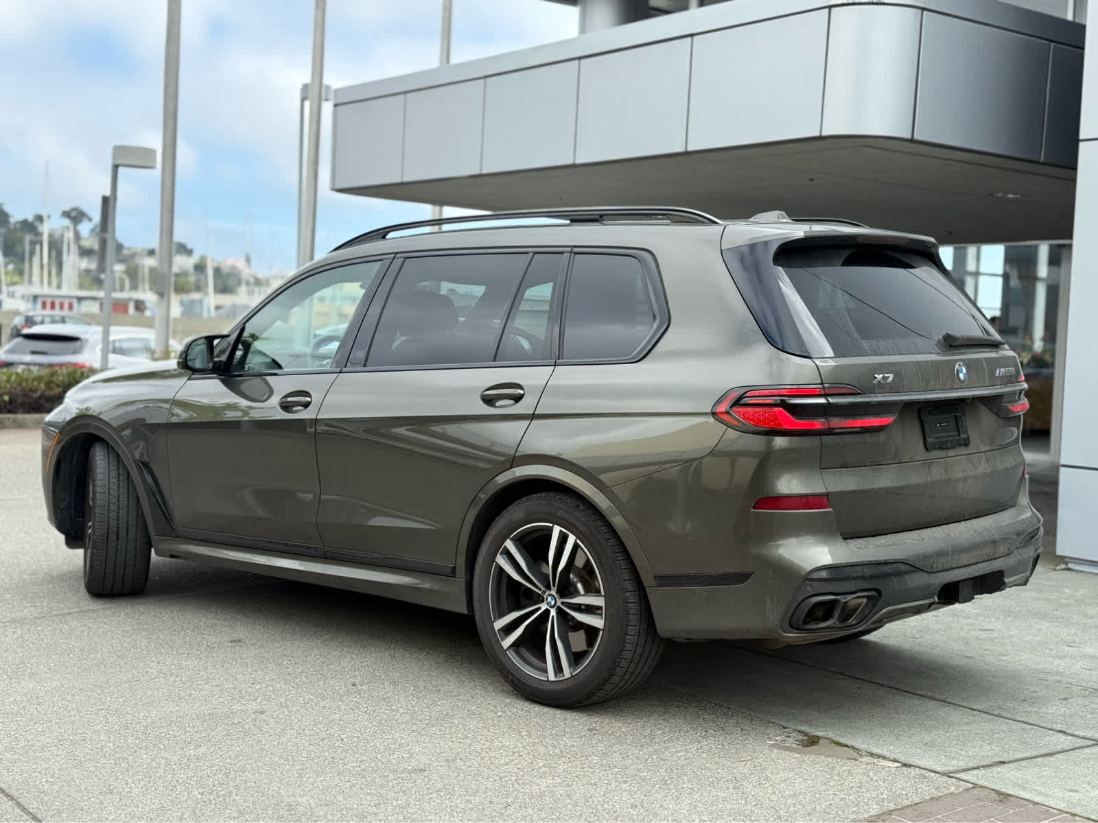 2025 BMW X7 M60i