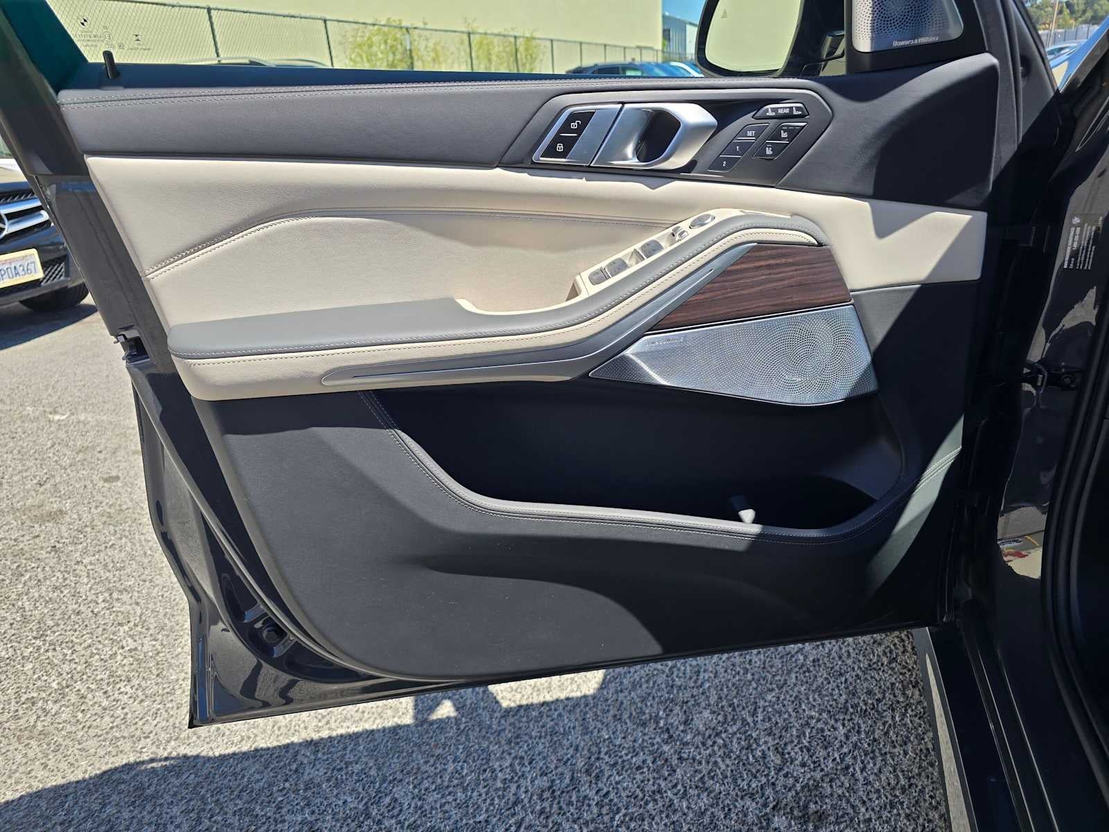 2024 BMW X7 M60i M60i