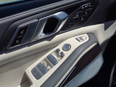 2024 BMW X7 M60i M60i