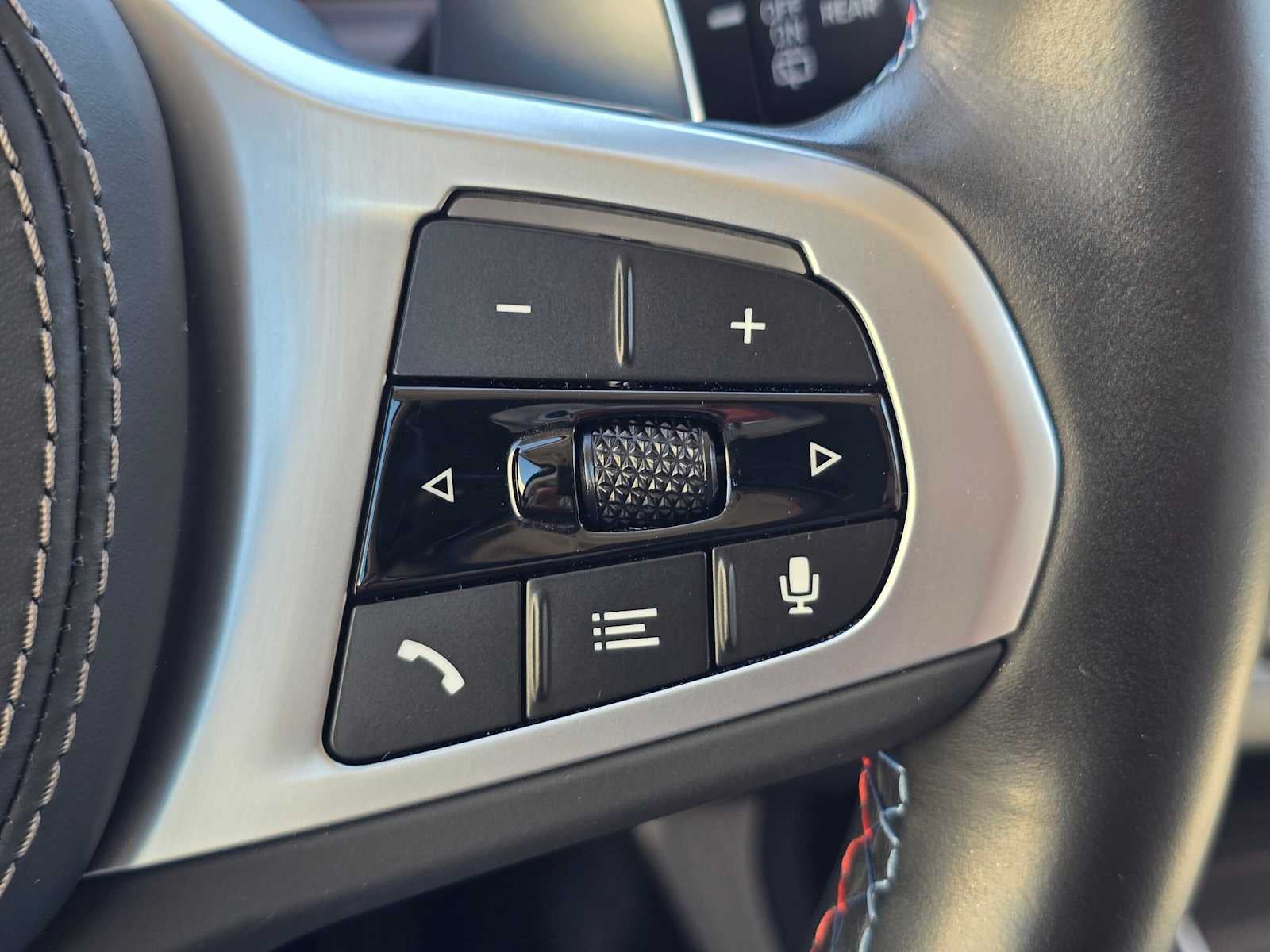 2024 BMW X7 M60i M60i