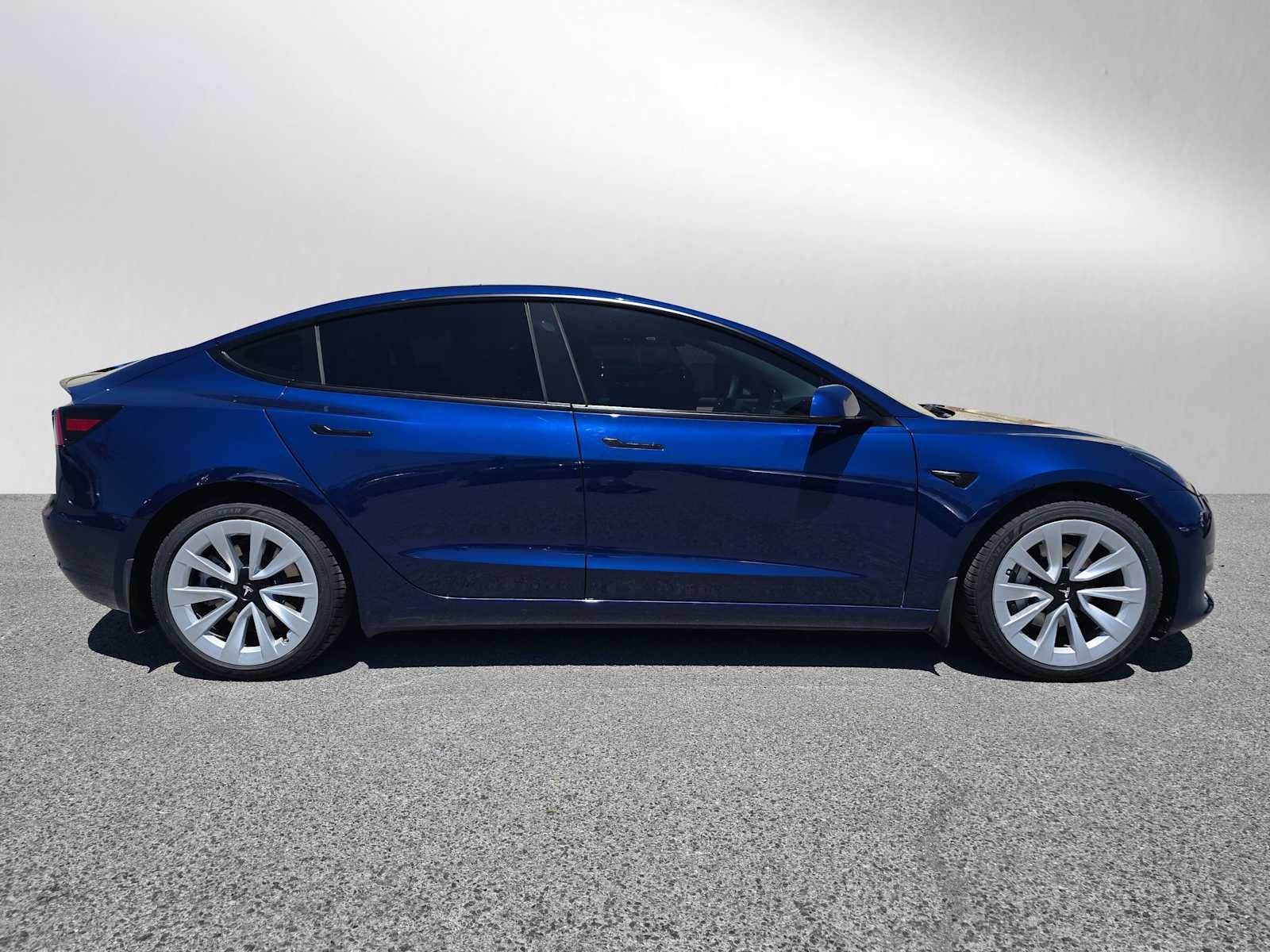 2023 Tesla Model 3 RWD
