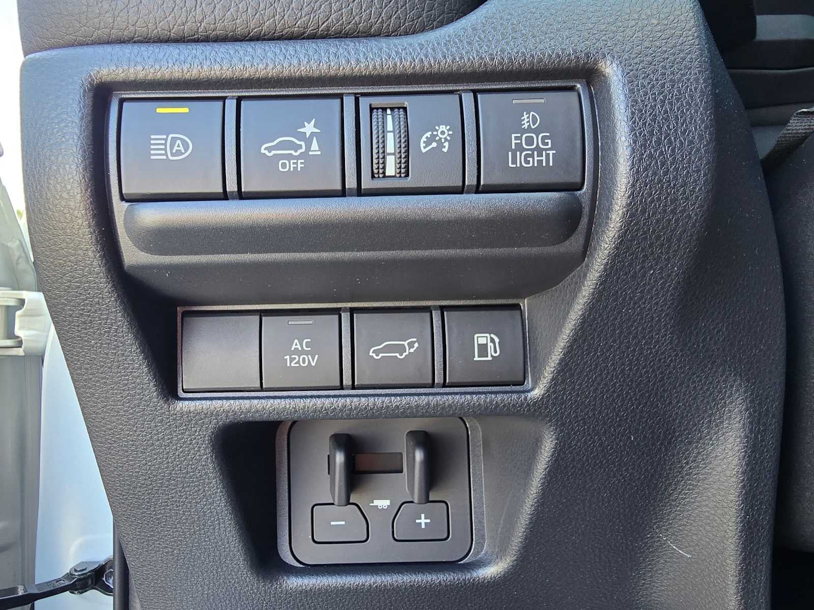 2025 Toyota Land Cruiser 4WD (Natl)