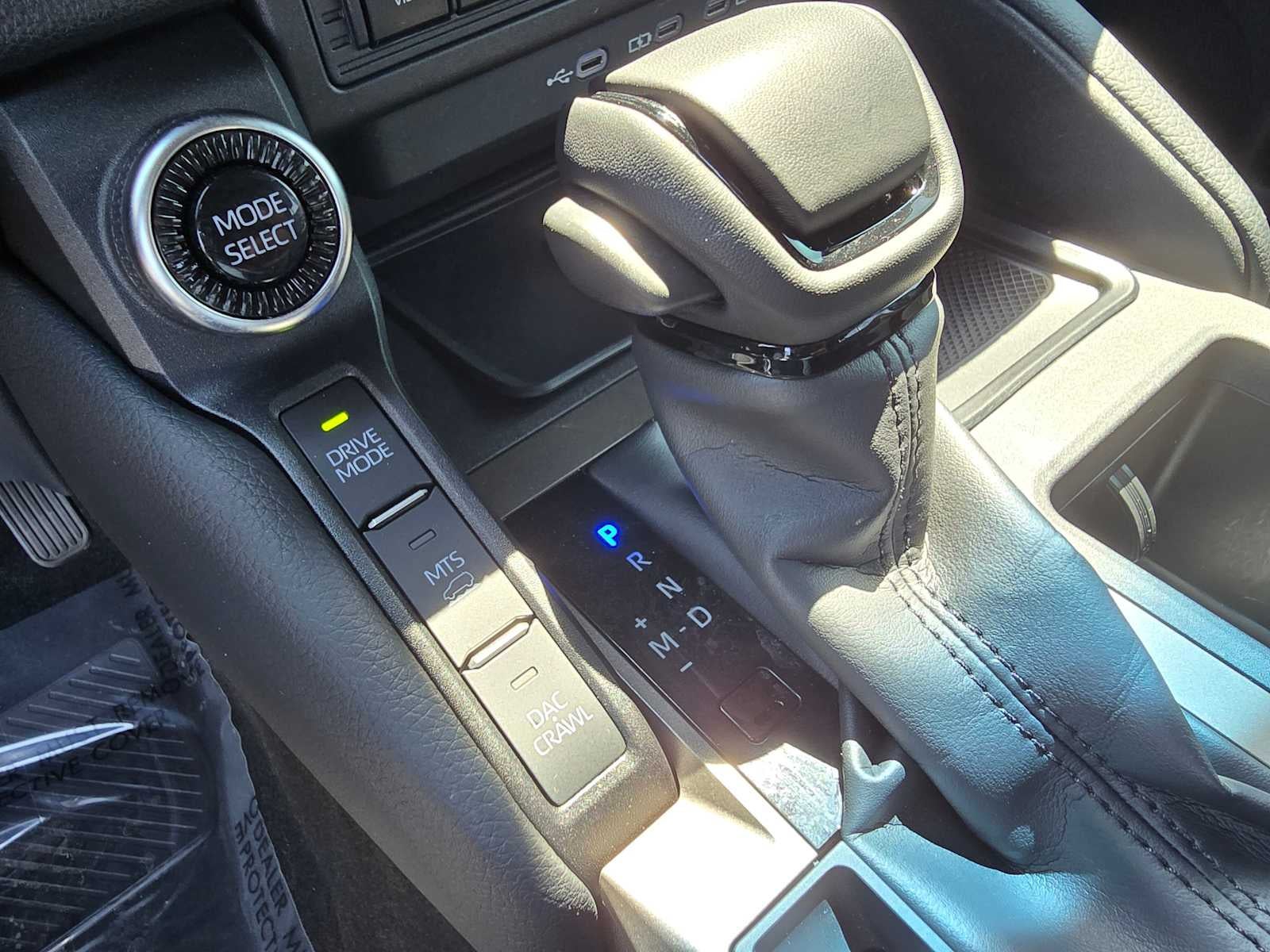 2025 Toyota Land Cruiser 4WD (Natl)