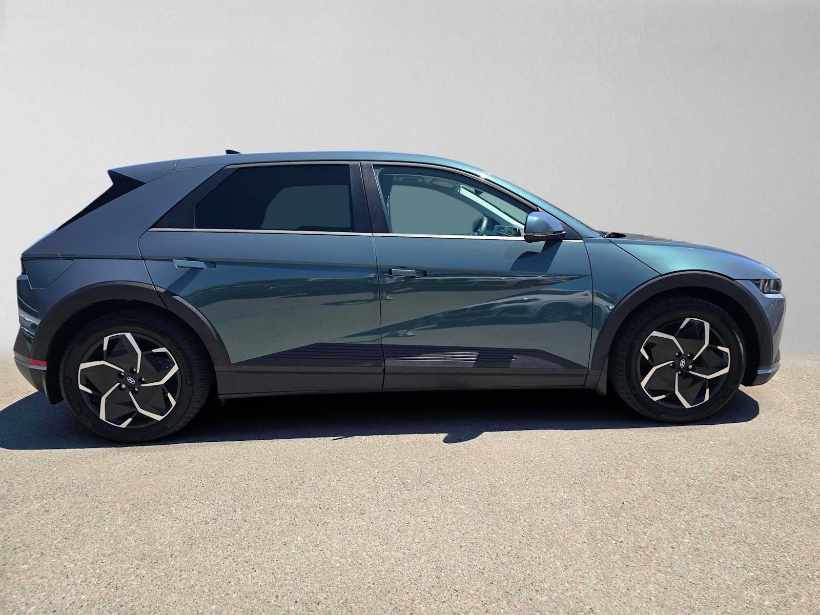 Used 2024 Hyundai IONIQ 5 SEL with VIN KM8KN4DE4RU309902 for sale in San Rafael, CA