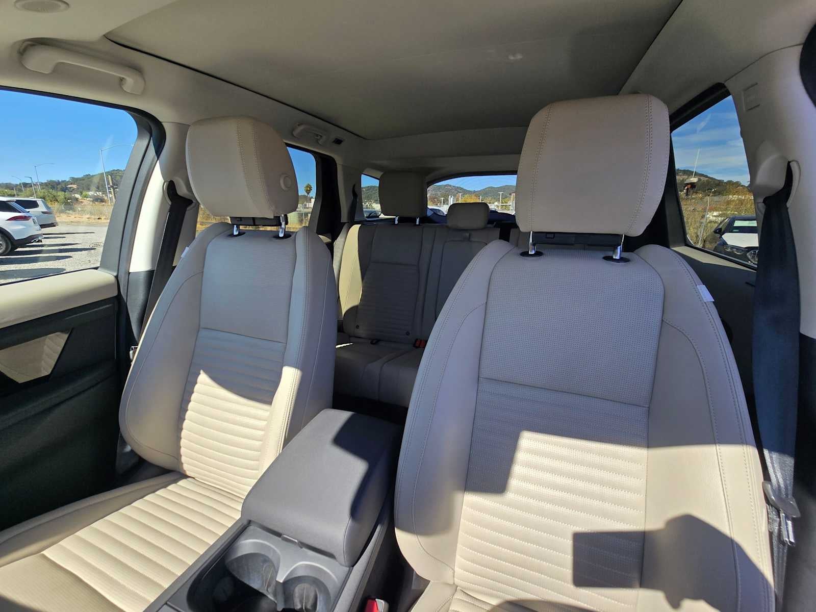 2025 Land Rover Discovery Sport S