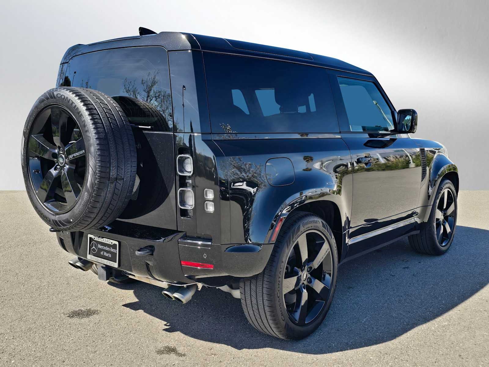 2024 Land Rover Defender V8